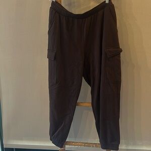 BROWN CARGO SWEATPANTS